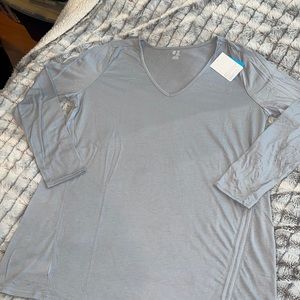 GAPFIT Cool Dry side hip gathered long sleeve active tee in Crystal Blue